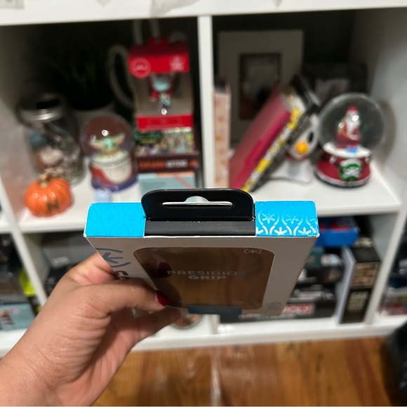 Speck Presidio 2 Grip iPhone 11 Pro/ iPhone X/Xs case - Picture 2 of 6